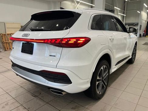 Used 2025 Audi Q5 Premium w/ 19" Wheel Package AWD/4WD image 7