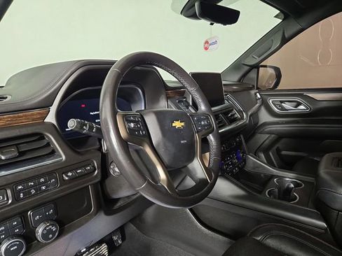 Used 2022 Chevrolet Suburban High Country image 14