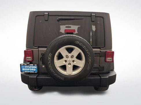 Used 2017 Jeep Wrangler Unlimited Sport w/ Quick Order Package 24S AWD/4WD image 6