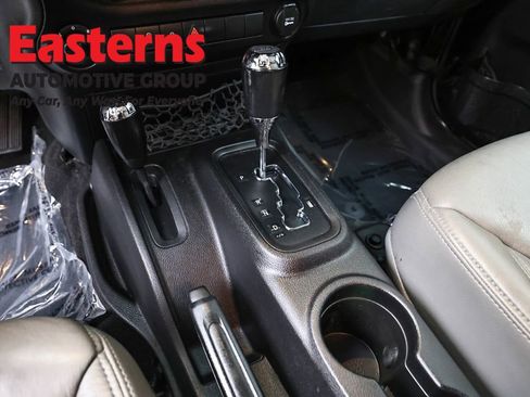 Used 2016 Jeep Wrangler Unlimited Sport w/ Quick Order Package 24S AWD/4WD image 13