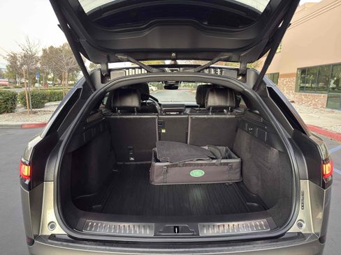 Used 2018 Land Rover Range Rover Velar R-Dynamic SE image 84