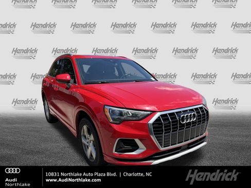 Used 2020 Audi Q3 2.0T Premium w/ Convenience Package AWD/4WD image 1
