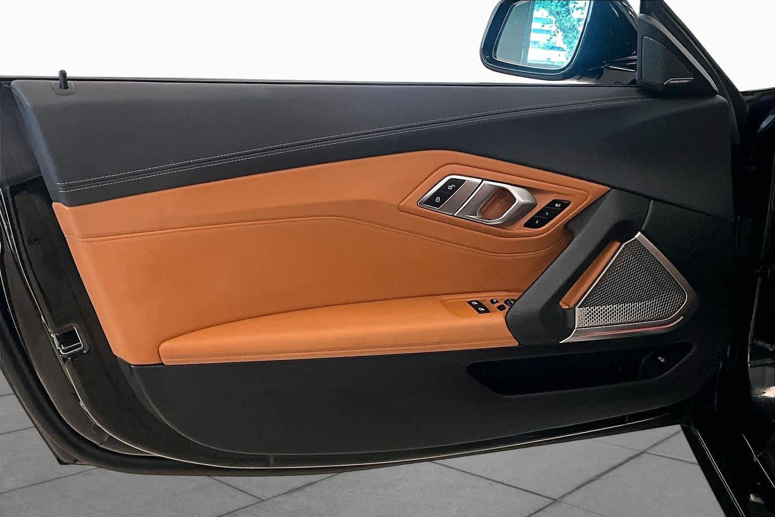 Used 2022 BMW Z4 M40i w/ Premium Package RWD image 17