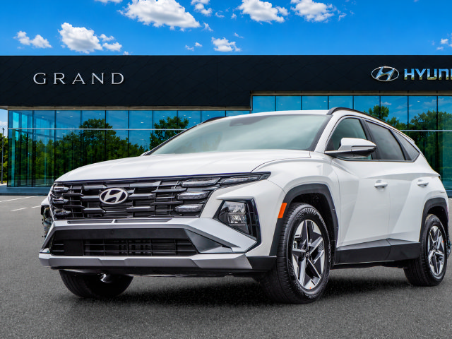 New 2026 Hyundai Tucson SEL Plus FWD image 2