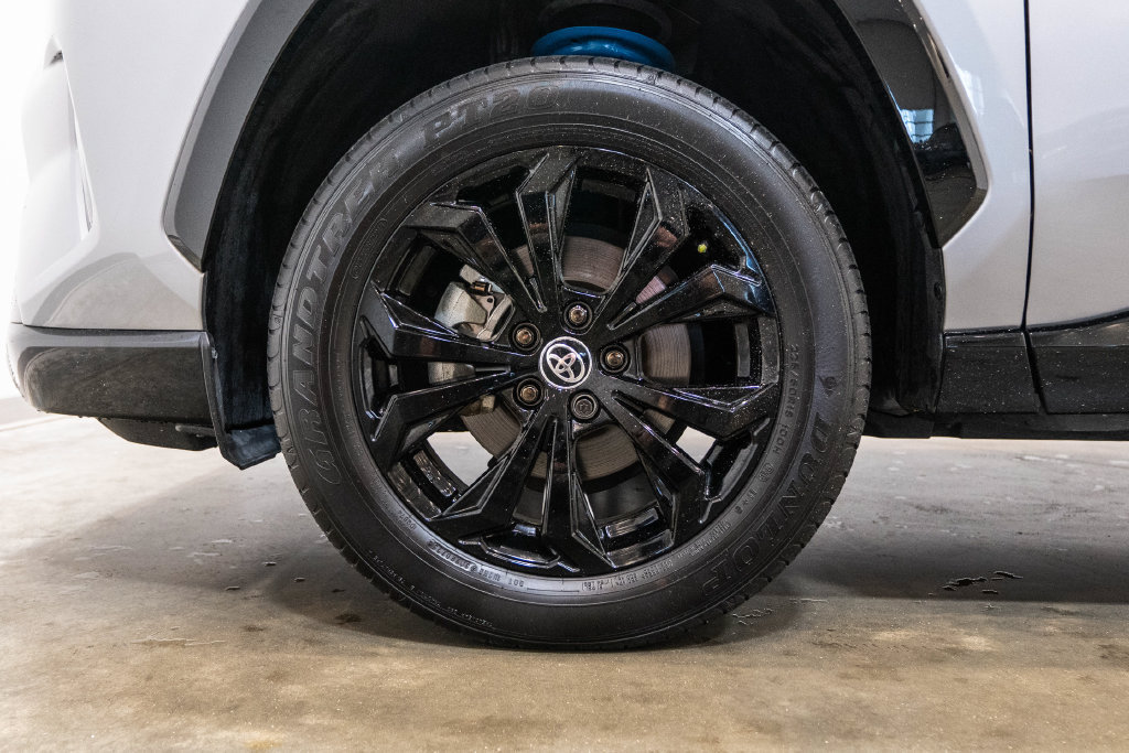 Certified 2025 Toyota RAV4 XSE AWD/4WD image 11