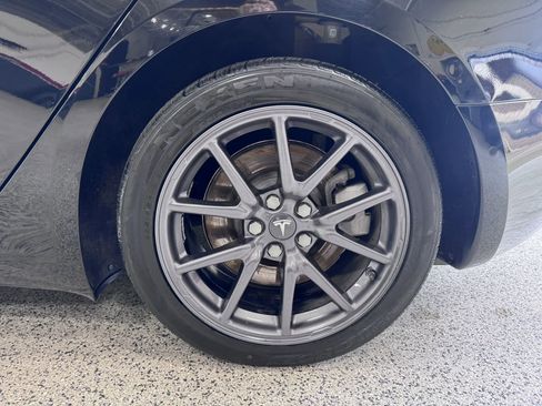 Used 2019 Tesla Model 3 Mid Range RWD image 15