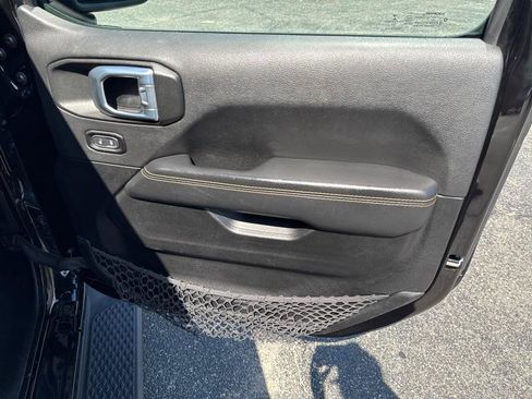 Used 2021 Jeep Gladiator Overland image 46