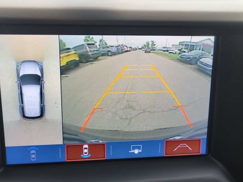 Used 2019 GMC Acadia Denali w/ Technology Package FWD image 24