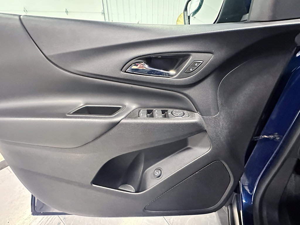 Used 2023 Chevrolet Equinox LT AWD/4WD image 22