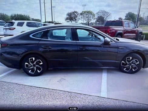 Used 2025 Hyundai Sonata SEL image 3