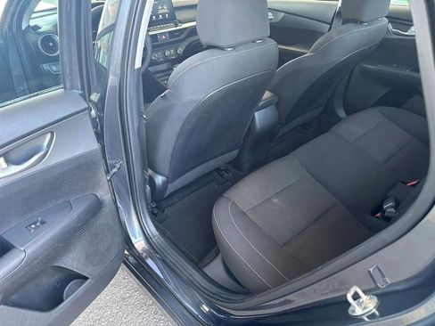 Used 2020 Kia Forte LXS FWD image 11