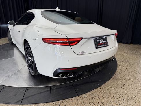 Used 2024 Maserati GranTurismo Modena image 11