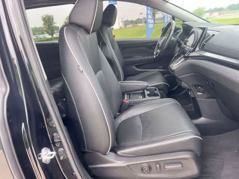 Used 2023 Honda Odyssey Elite image 12