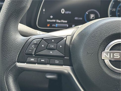 Used 2025 Nissan Leaf S FWD image 20