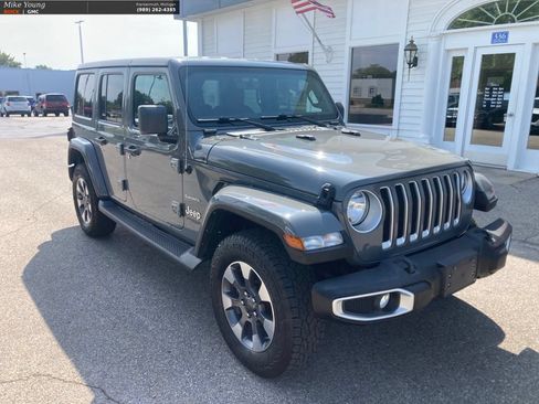 Used 2021 Jeep Wrangler Unlimited Sahara w/ Uconnect 4C Nav & Sound Group AWD/4WD image 3