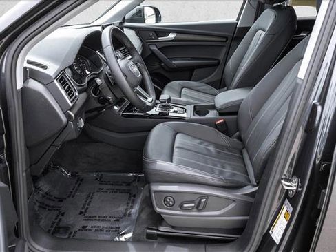 Used 2024 Audi Q5 2.0T Premium w/ Convenience Package AWD/4WD image 12