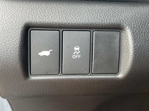 Used 2025 Honda Pilot Touring image 39