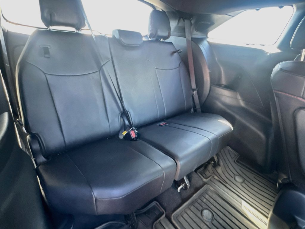 Used 2026 Toyota Sienna XSE FWD image 30
