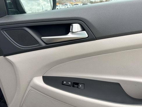 Used 2021 Hyundai Tucson SE image 14