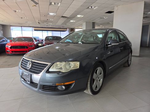 Used 2009 Volkswagen Passat Komfort FWD image 3