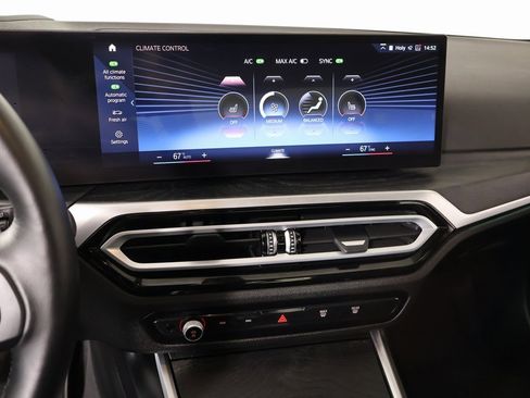 Used 2023 BMW 330i Sedan w/ Premium Package image 5