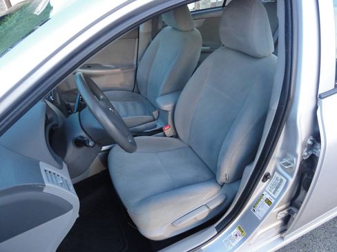 Used 2010 Toyota Corolla LE FWD image 10