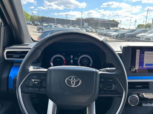 Used 2025 Toyota Tacoma TRD Off-Road AWD/4WD image 29