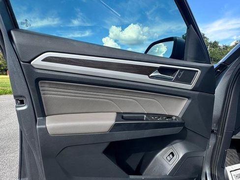 Used 2021 Volkswagen Atlas SE FWD image 9