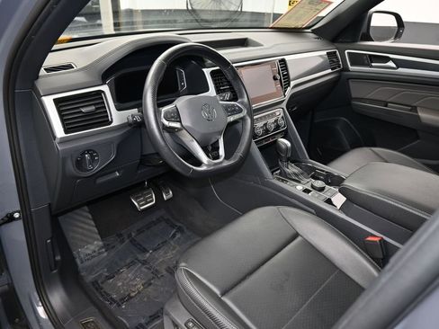 Used 2022 Volkswagen Atlas Cross Sport SEL R-Line image 10