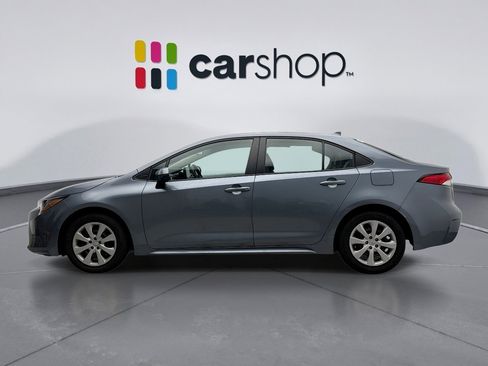 Used 2022 Toyota Corolla LE image 2