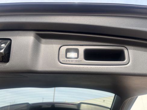 Used 2024 Honda CR-V EX-L image 18