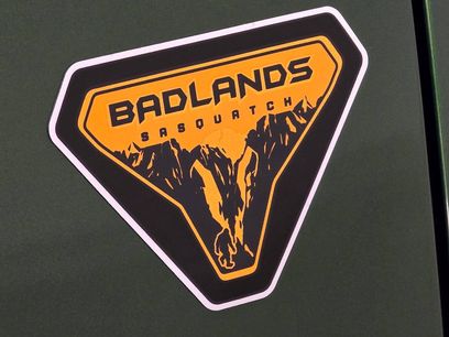 New 2025 Ford Bronco Badlands w/ Sasquatch Package