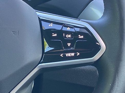 Used 2023 Volkswagen ID.4 Pro S image 9