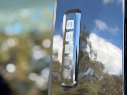 Used 2017 Ford F150 Lariat image 12