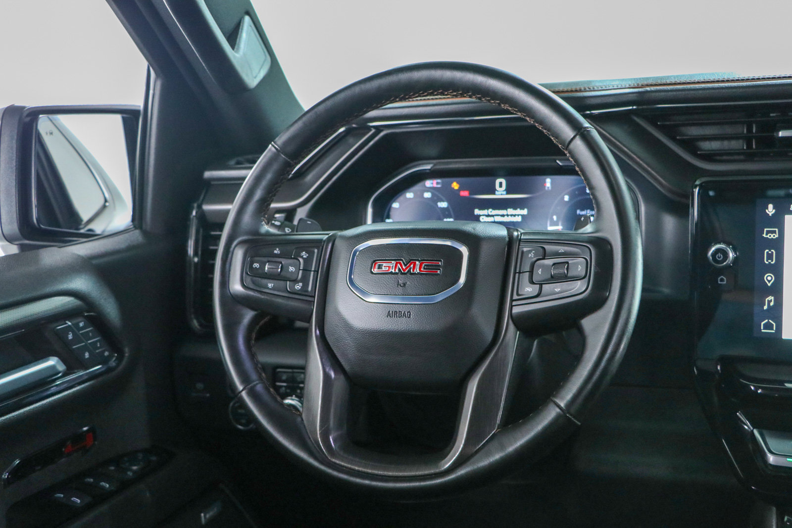 Used 2024 GMC Sierra 1500 AT4 w/ Technology Package AWD/4WD image 12