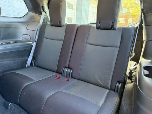 Used 2019 Nissan Pathfinder S image 13