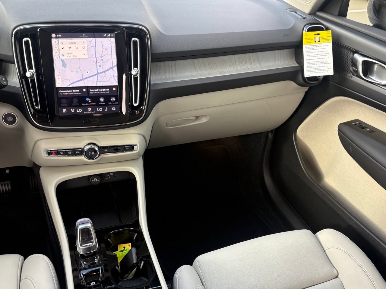 New 2026 Volvo XC40 B5 Plus w/ Protection Package Premier AWD/4WD image 9