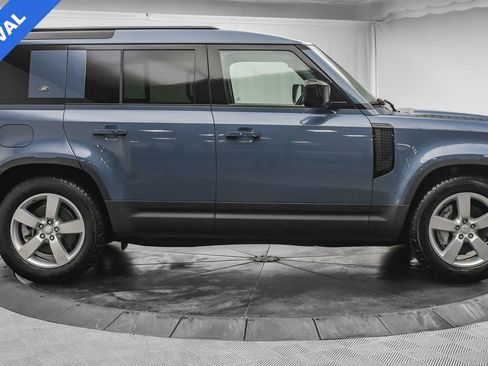 Used 2024 Land Rover Defender 110 S image 9