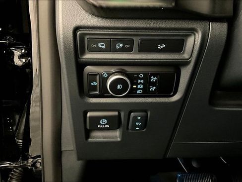 Used 2024 Ford F150 Lariat image 40