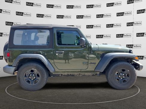 Used 2022 Jeep Wrangler Sport AWD/4WD image 7