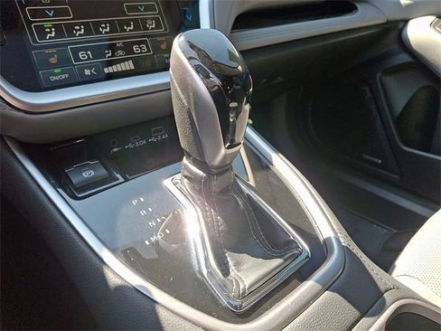 Used 2024 Subaru Legacy Limited image 10