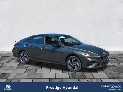 New 2025 Hyundai Elantra SEL