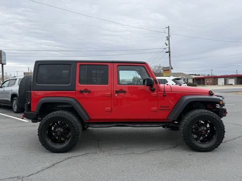 Used 2017 Jeep Wrangler Unlimited Sport w/ Quick Order Package 24S image 2