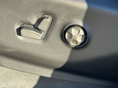 New 2026 Chrysler Pacifica Select w/ S Appearance Package FWD image 12