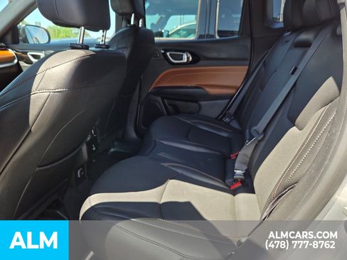 Used 2024 Jeep Compass Limited w/ Elite Group AWD/4WD image 6