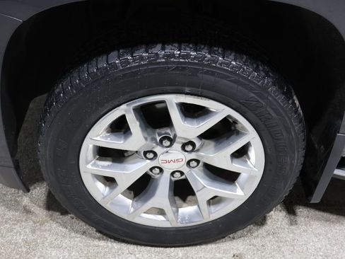 Used 2016 GMC Yukon XL SLT w/ Open Road Package image 10