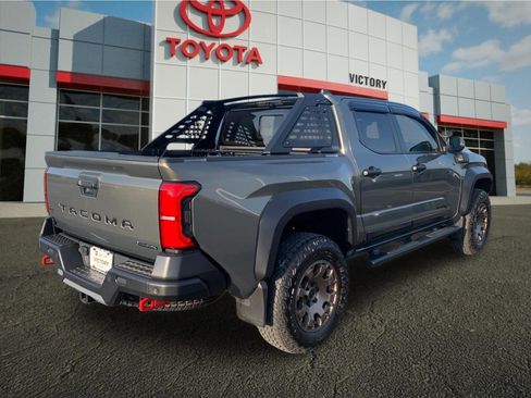 Used 2025 Toyota Tacoma 4x4 Double Cab Hybrid w/ Tow Tech Package image 3