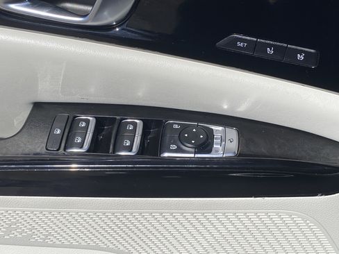 Certified 2024 Kia Carnival SX FWD image 20