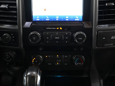 Used 2020 Ford F150 XLT w/ Equipment Group 302A Luxury AWD/4WD image 17