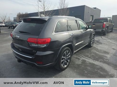 Used 2017 Jeep Grand Cherokee Overland image 3